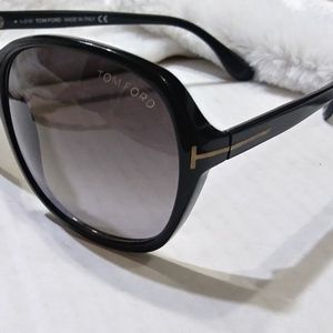 TOM FORD TF186 01B  62MM Black sunglasses